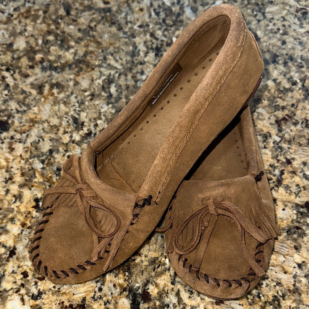Minnetonka Tan Suede Moccasins